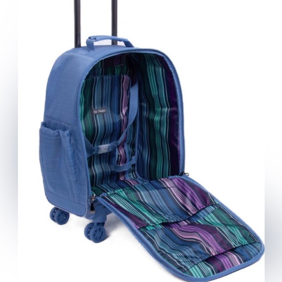 Lug Porter Wheelie Carry-On Spinner. Brushed Mariner. NWT - Picture 4 of 5